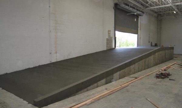loading ramp in industrial building